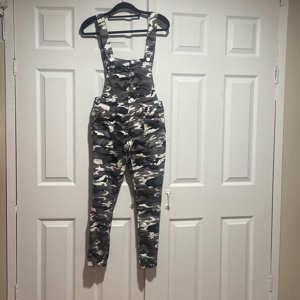 Gray black white camo overalls